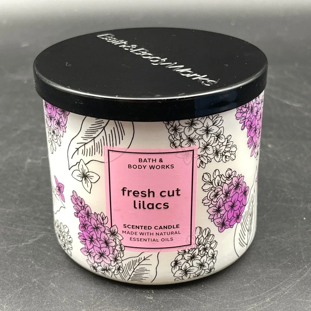 Bath‎ & Body Works Fresh Cut Lilacs 3-Wick Scented Candle 14.5oz Essential Oil